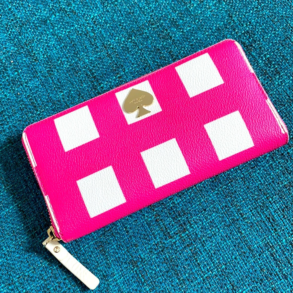Kate spade ♠️ Lacey pink checker place  wallet